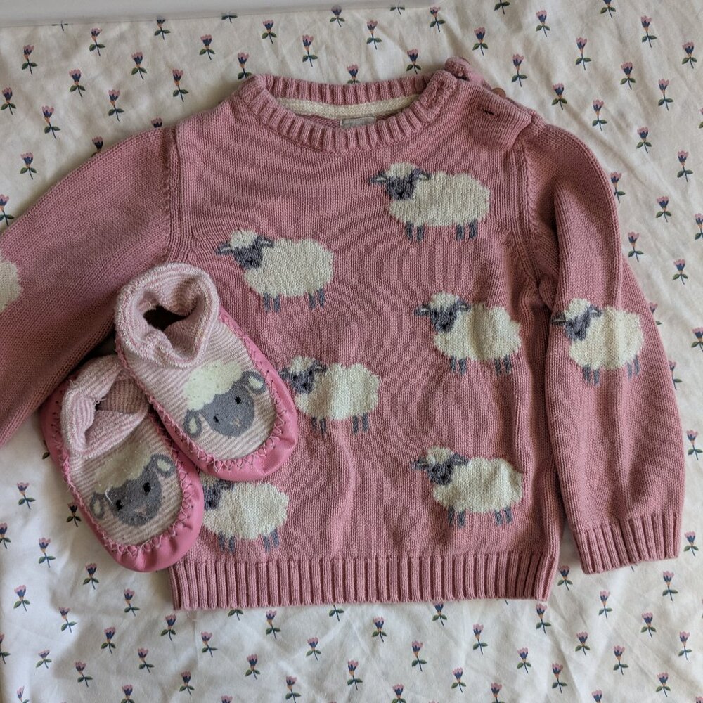 UK sheep bundle - pink cotton sweater and leather-soled slippers